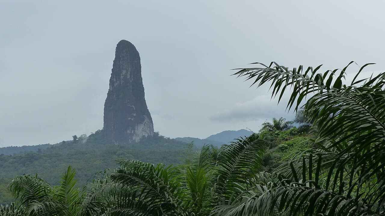 Subir o Pico de São Tomé É a Viagem Dentro da Viagem Que Ninguém Lhe Diz Para Fazer Pico Cao Grande